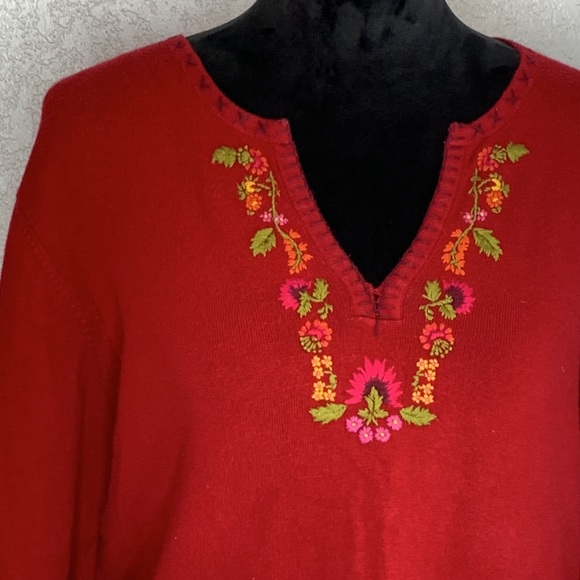 St Johns Bay red embroidered floral knit sweater 3/4 sleeves - Picture 2 of 5